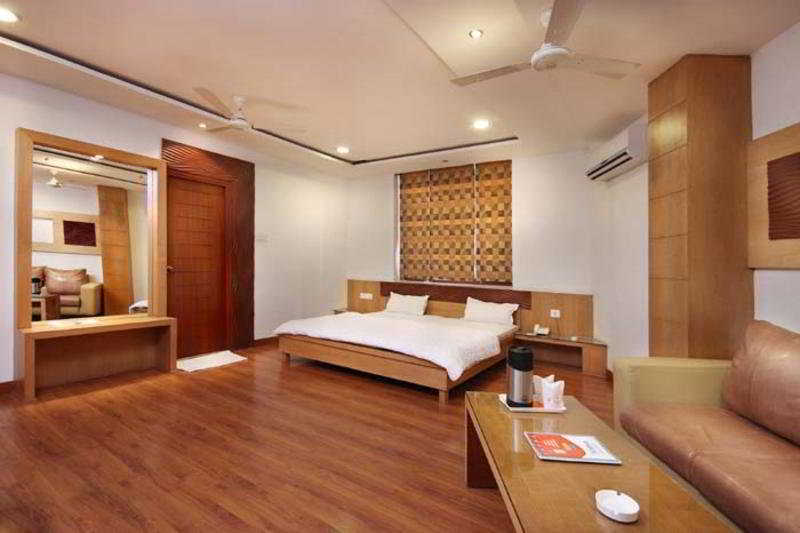 Hotel Mandakini Plaza Kanpur Cameră foto